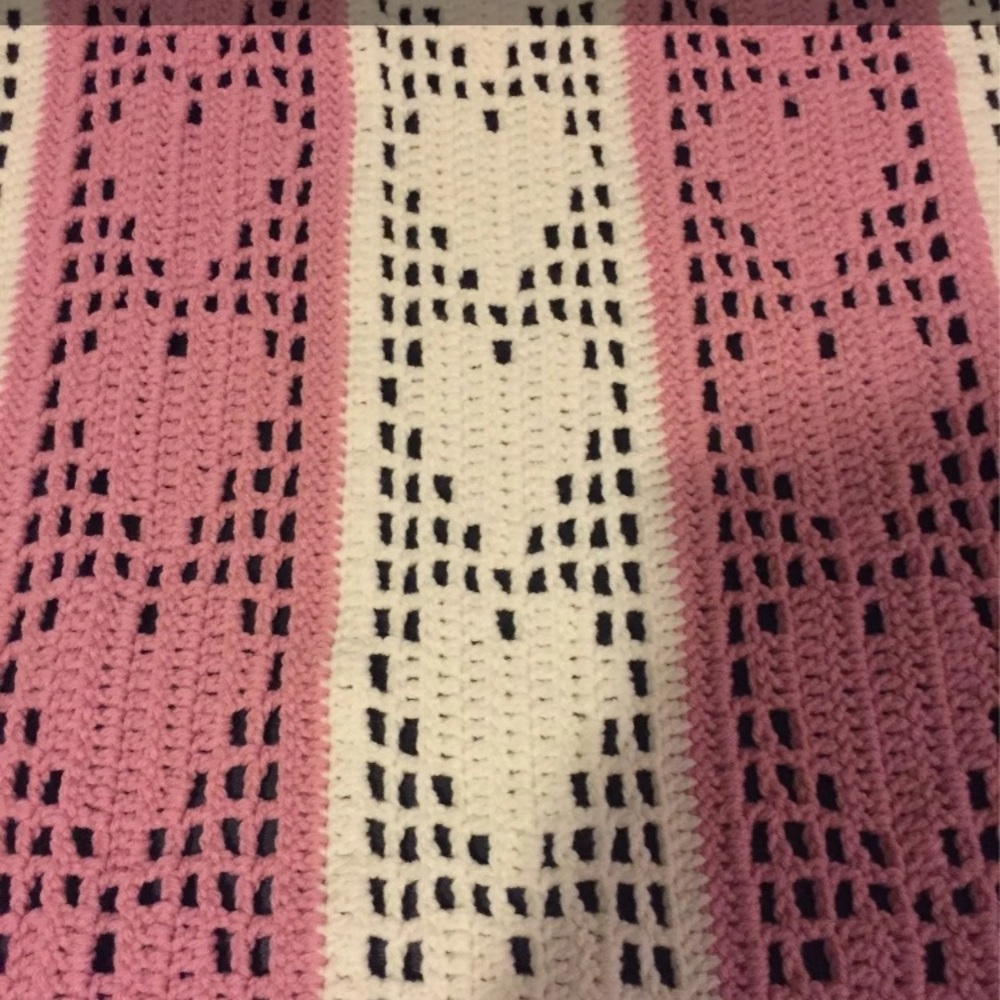 🌺SOLD 🌺 Handmade crocheted blanket/throw